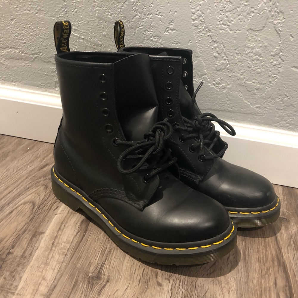 Size 6 Dr. Martens boots